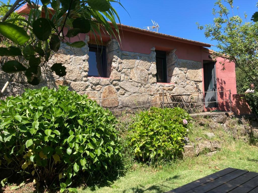 Muino. Pequena Casita Cerca De Playa America Nigrán Buitenkant foto